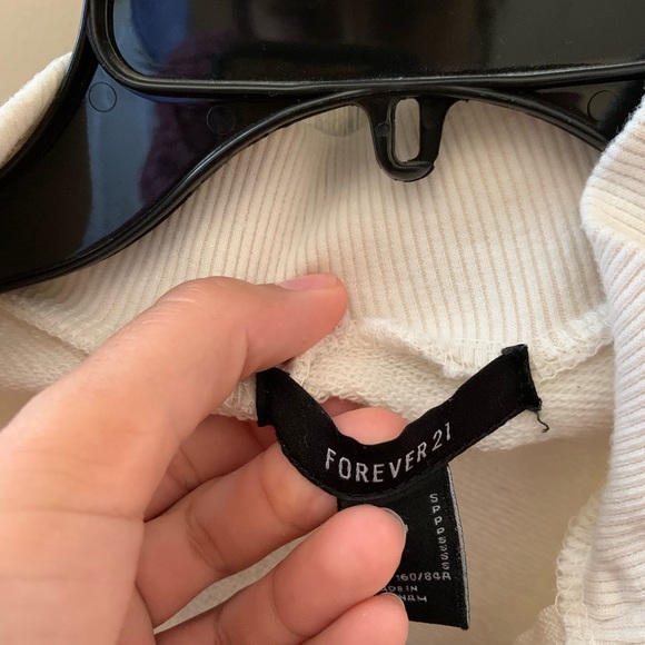 Retro striped sweater with O ring zipper - Picture 10 of 10